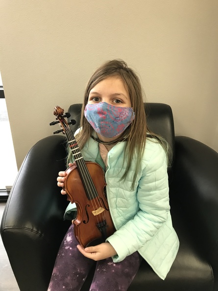 Greta and her Viola1.JPG